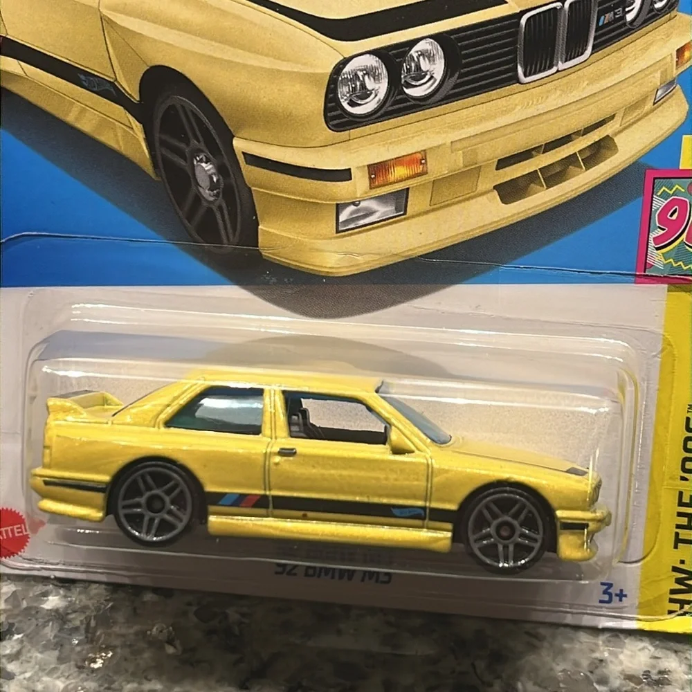 Hot Wheels 92 BMW M3 yellow toy die cast car 1/64 Mattel The 90s